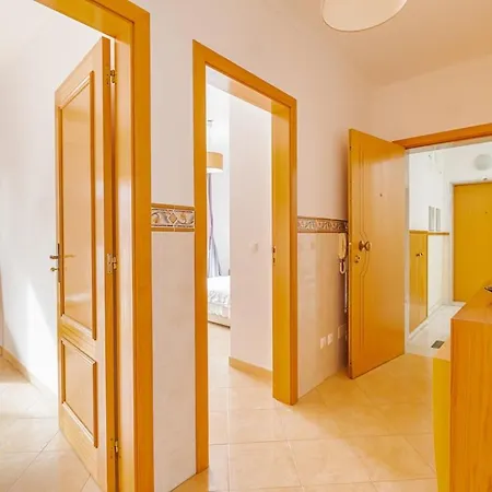 Apartamento T2 Com Terraco E Churraqueira A 1 Minuto Da Praia Altura Algarve アパート アルチュラ