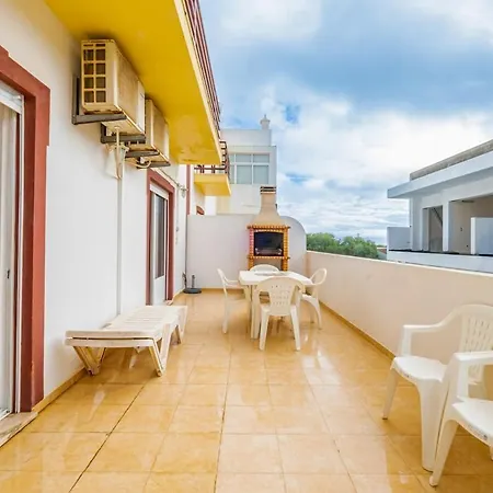 Apartamento T2 Com Terraco E Churraqueira A 1 Minuto Da Praia Altura Algarve * アルチュラ
