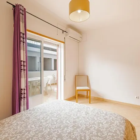 Apartamento T2 Com Terraco E Churraqueira A 1 Minuto Da Praia Altura Algarve アパート *