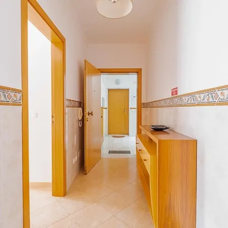Apartamento T2 Com Terraco E Churraqueira A 1 Minuto Da Praia Altura Algarve アパート アルチュラ