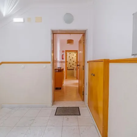 Apartamento T2 Com Terraco E Churraqueira A 1 Minuto Da Praia Altura Algarve *
