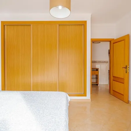 Apartamento T2 Com Terraco E Churraqueira A 1 Minuto Da Praia Altura Algarve アルチュラ