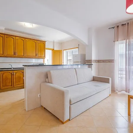 Apartamento T2 Com Terraco E Churraqueira A 1 Minuto Da Praia Altura Algarve Altura